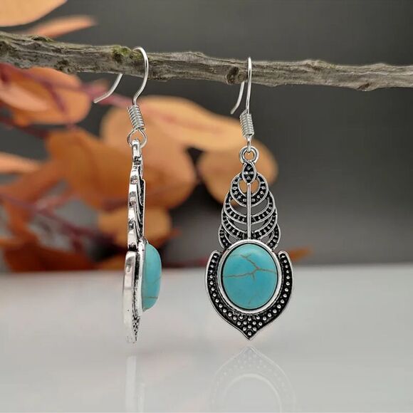 Retro Leaf Design Inlaid Faux Turquoise Earrings - Picture 2 of 3